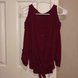 Cute maroon top